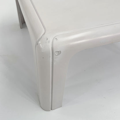 Table basse blanche modèle 4894