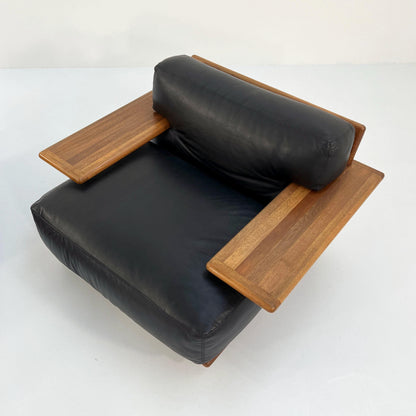 Suite de 2 fauteuils Pianura en cuir noir par Mario Bellini pour Cassina, 1970