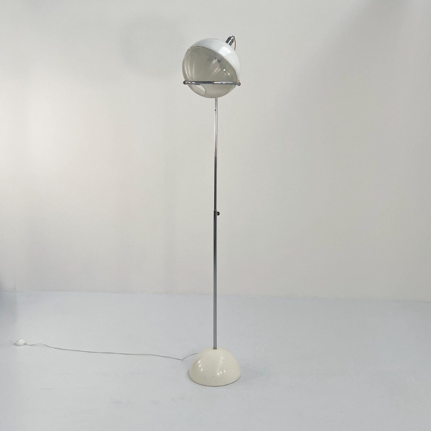 Height-adjustable floor lamp by Fabio Lenci for Guzzini, 1970s