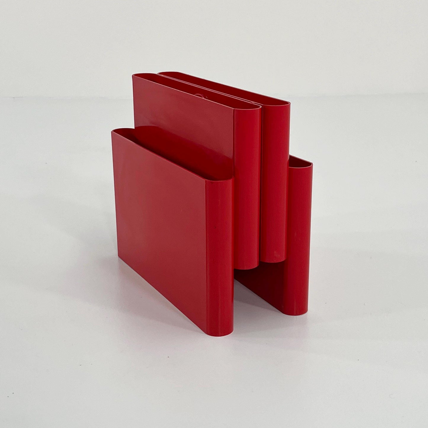 Small red magazine rack by Giotto Stoppino for Kartell, 1970s