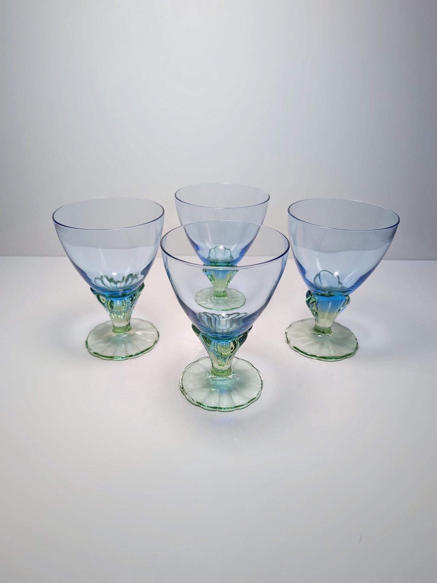 4 Vintage Italienische Gläser Dessert Schalen Glas Grün Blau Postmodern Bormioli Rocco Bahia Sottsass 80er 90er Kelch Pokal Ettore Eisbecher