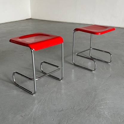 Set of 2 Vintage Modernist Cantilever Stools by Arclinea, in Red Plastic and Chromed Tubular Steel, 1970s Italy