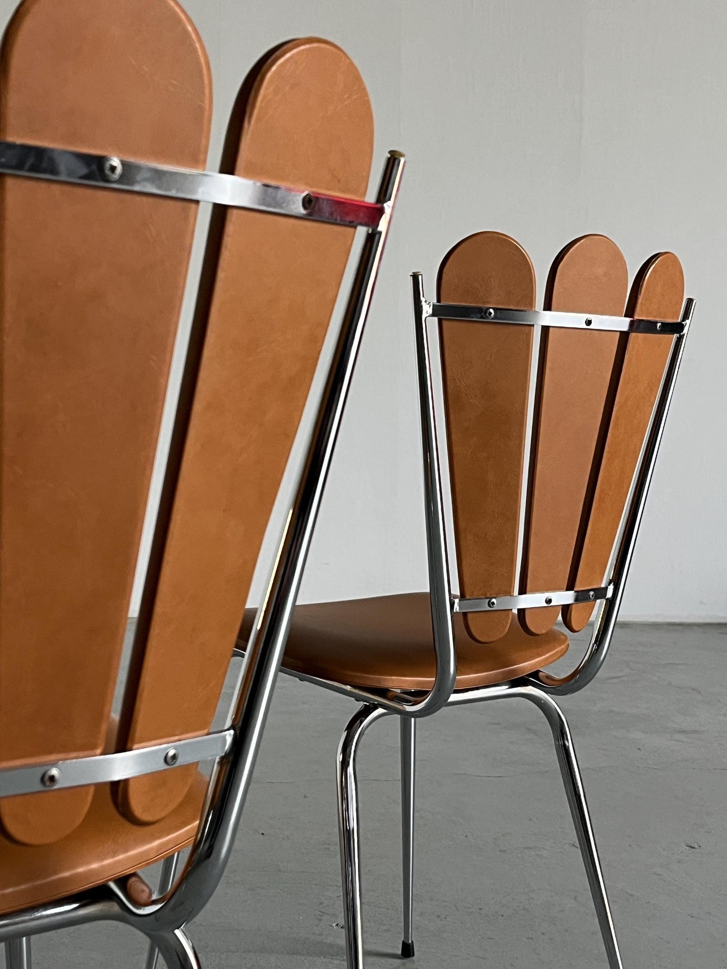 Set of 2 Vintage Mid-Century Modern or Art Deco Petal Dining Chairs by Tubménager SA Ranger, Faux Leather and Chromed Steel, 1960s France