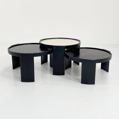 Suite de 3 grandes tables gigognes réversibles par Gianfranco Frattini pour Cassina, années 60