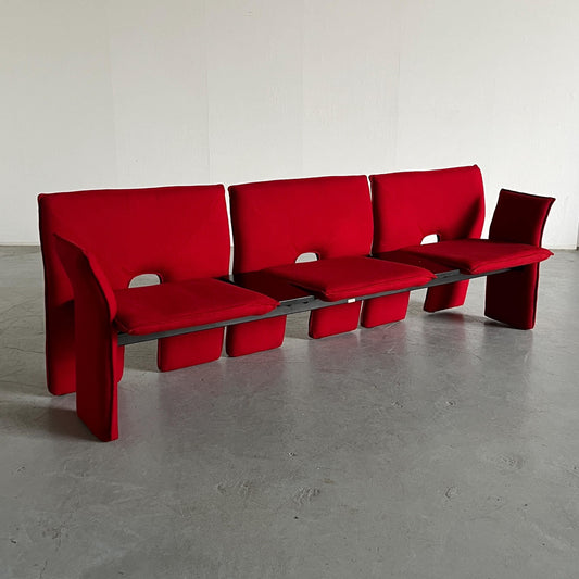 Vintage three-seater sofa in postmodern Memphis style in red wool and black metal, 1980s Italy