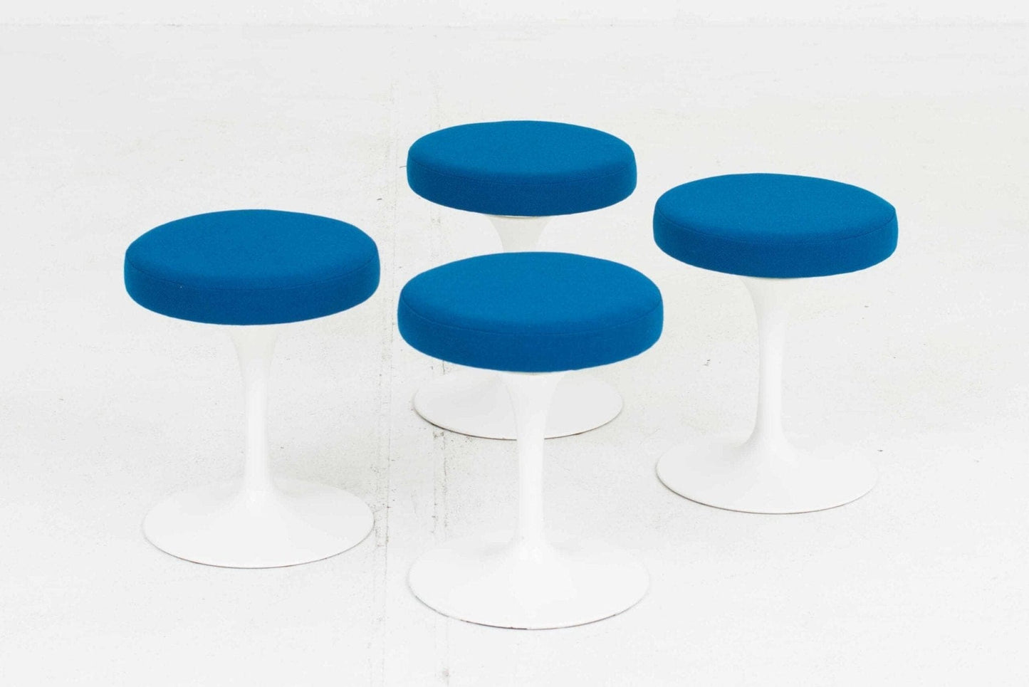 Knoll International Tulip Stool by Eero Saarinen Vintage