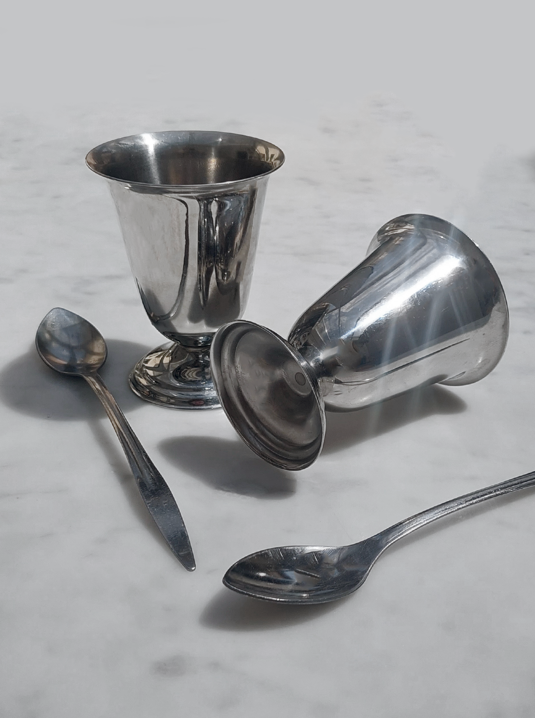 Vintage dessert cup made of stainless steel: stylish addition to your kitchen