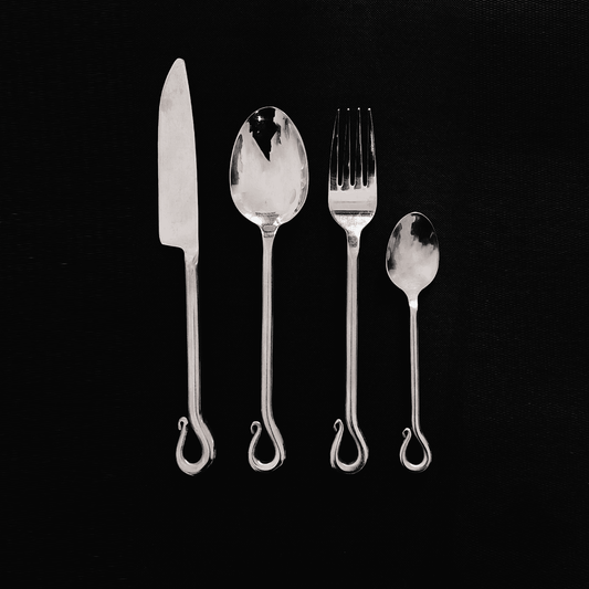 Vintage cutlery set of 4: Organic design in silver