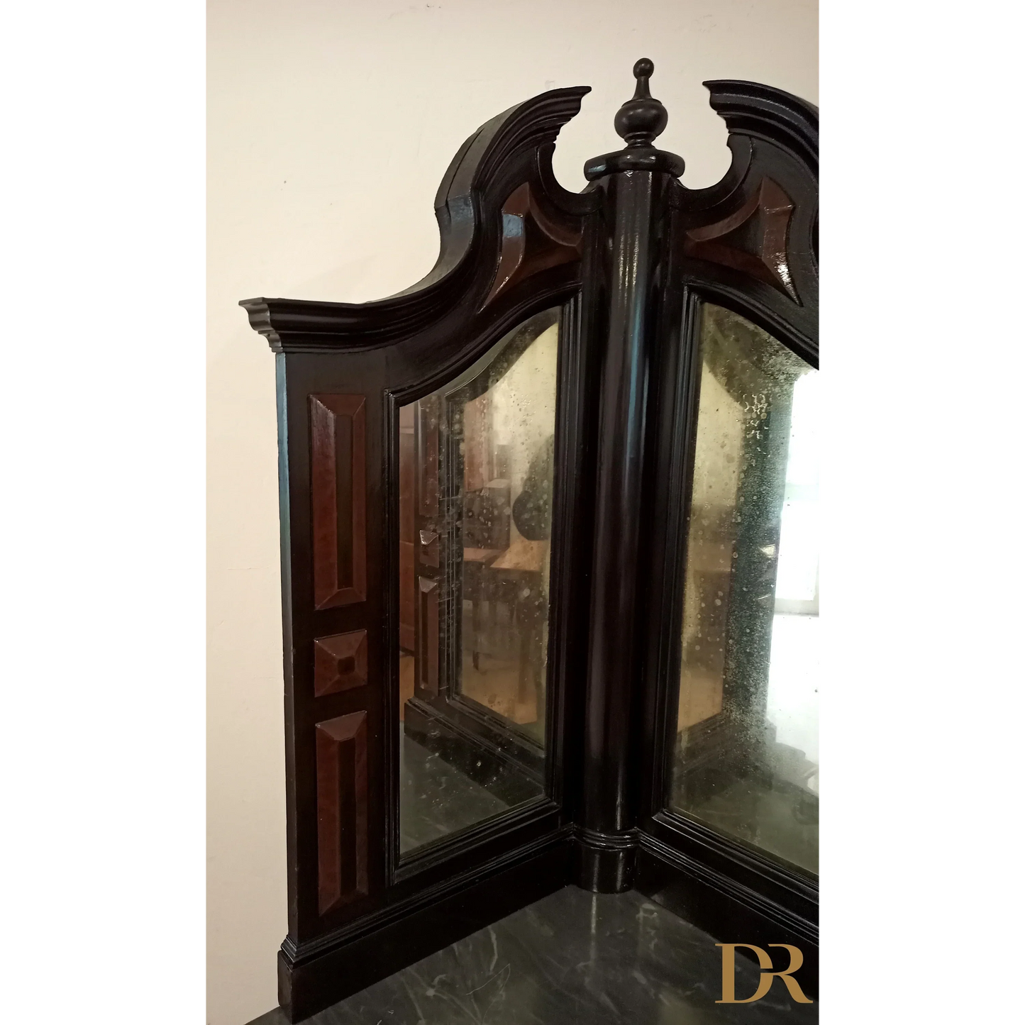 Vintage Neapolitan corner cabinet from the 19th century, lacquered with mirror and original marble