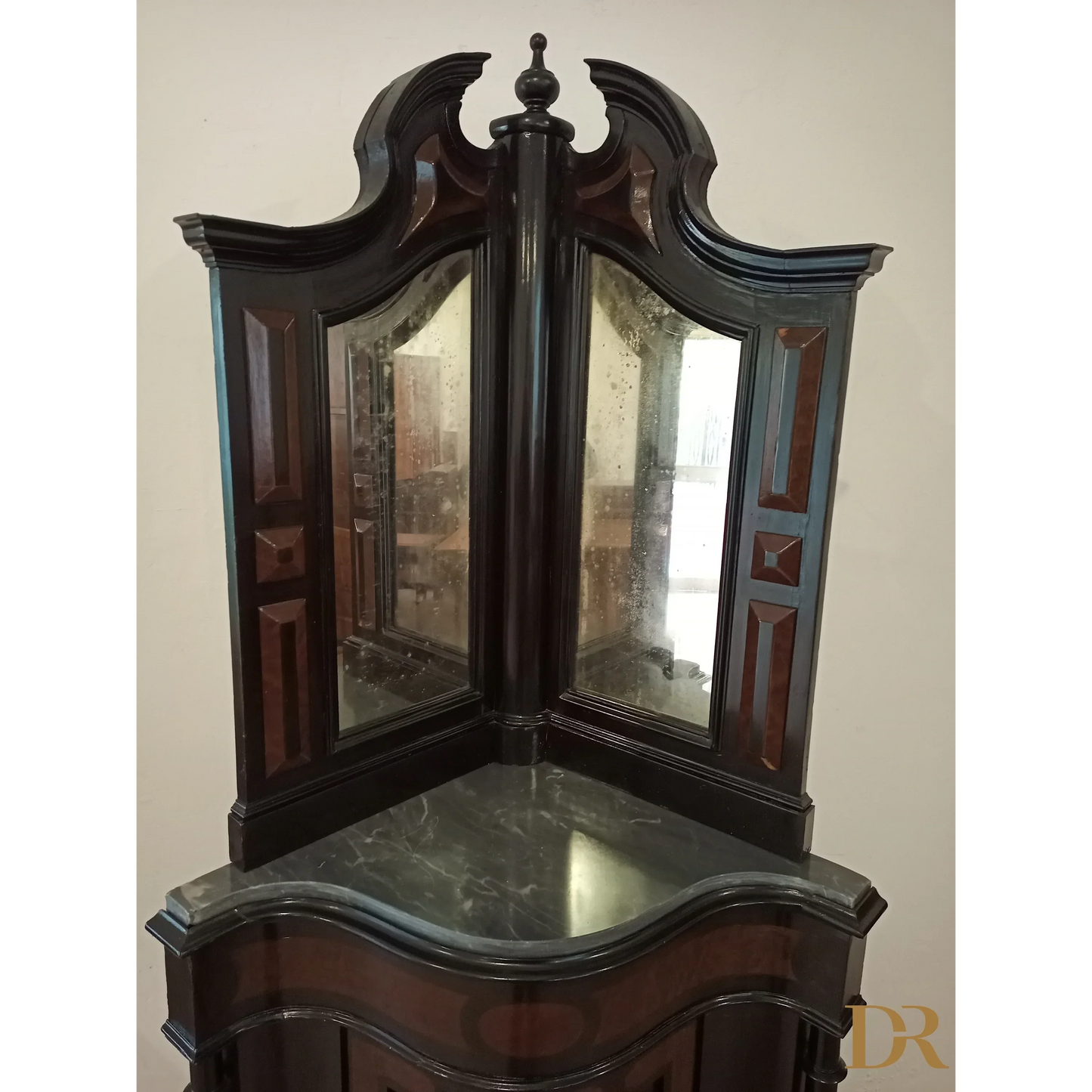 Vintage Neapolitan corner cabinet from the 19th century, lacquered with mirror and original marble