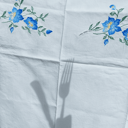 Small floral vintage tablecloth made of cotton, vintage look