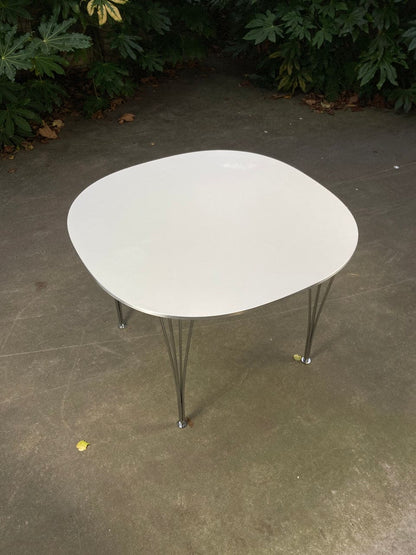 Table vintage Fritz Hansen table à manger B603 Supercirculaire