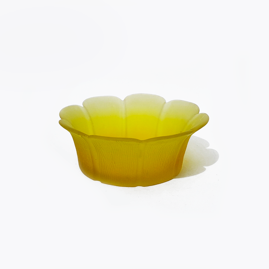 Flora Vintage Bottle Coaster: Stylish glass design in yellow