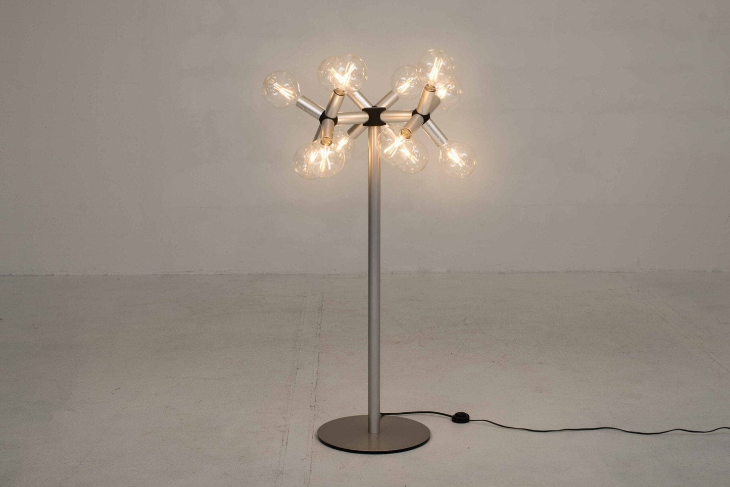 Floor lamp in the style of the light structure floor lamp by Robert and Trix Haussmann Vintage