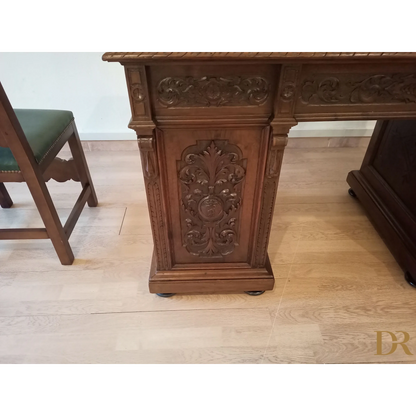 Set of 2 chairs and ministerial desk in green leather for study and office in walnut wood