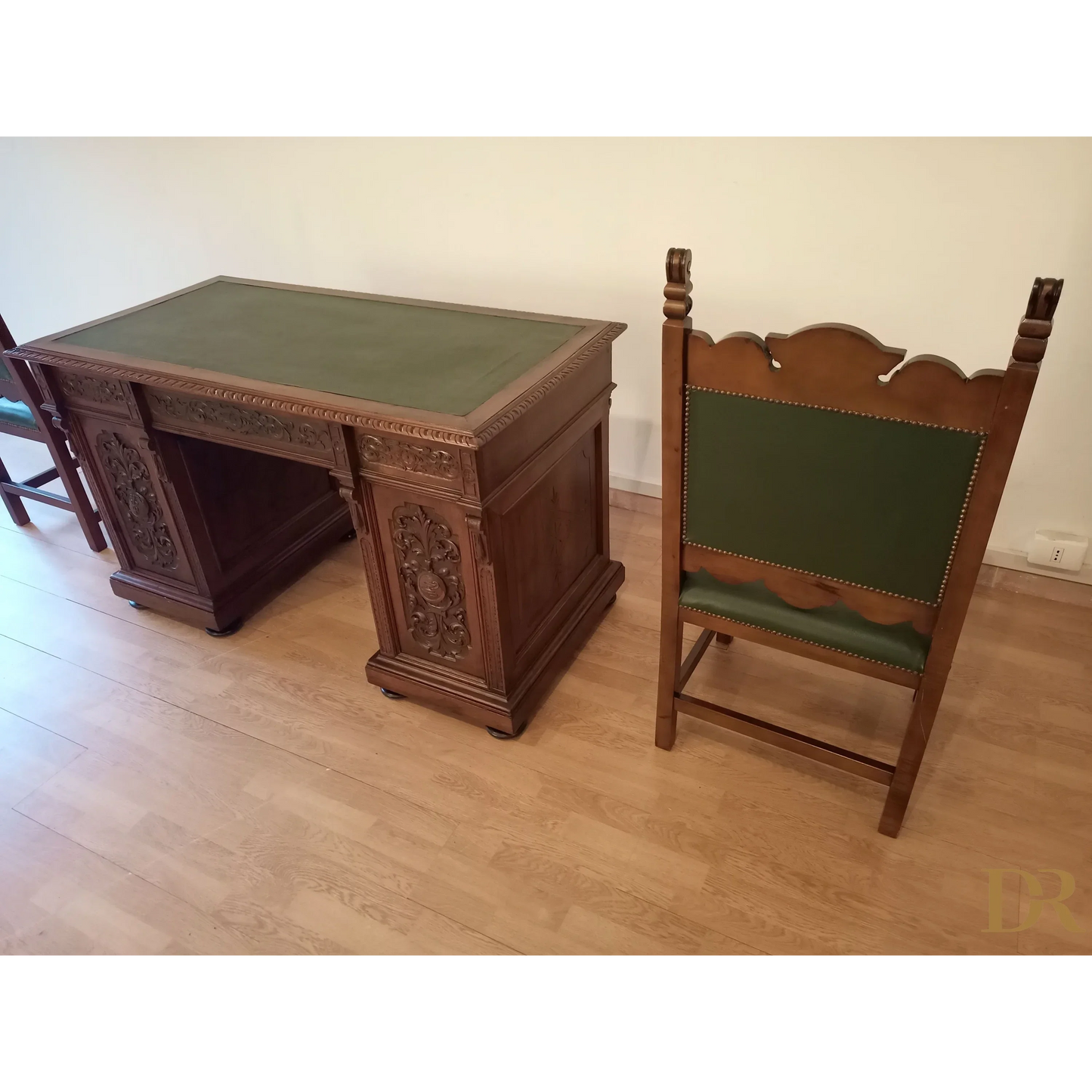 Set of 2 chairs and ministerial desk in green leather for study and office in walnut wood