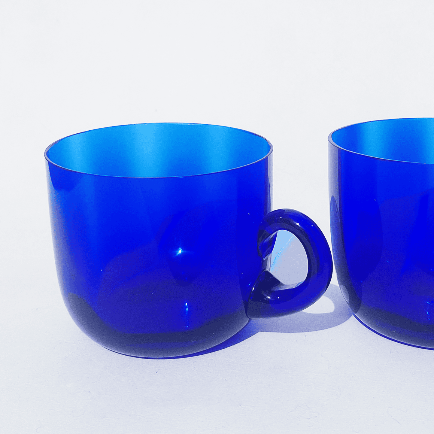 Blue vintage glass cups: Elegant coffee cups in a set