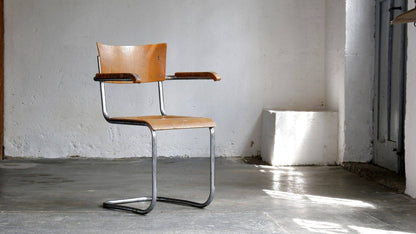 Light brown vintage Bauhaus cantilever chair, model S 43 F