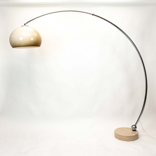 Große Bogenlampe von Goffredo Reggiani für Guzzini, Seitenansicht links