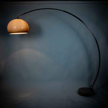 Große Bogenlampe von Goffredo Reggiani für Guzzini, eingeschaltet