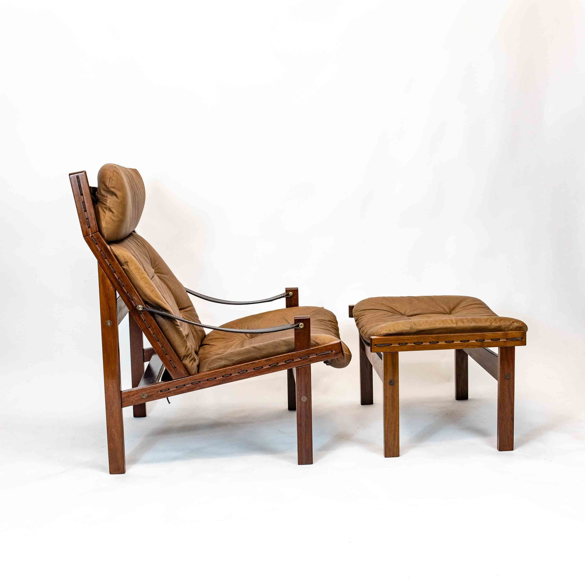 Hunter Chair und Hocker von Torbjørn Afdal für Bruksbo Møbler, Seitenansicht rechts