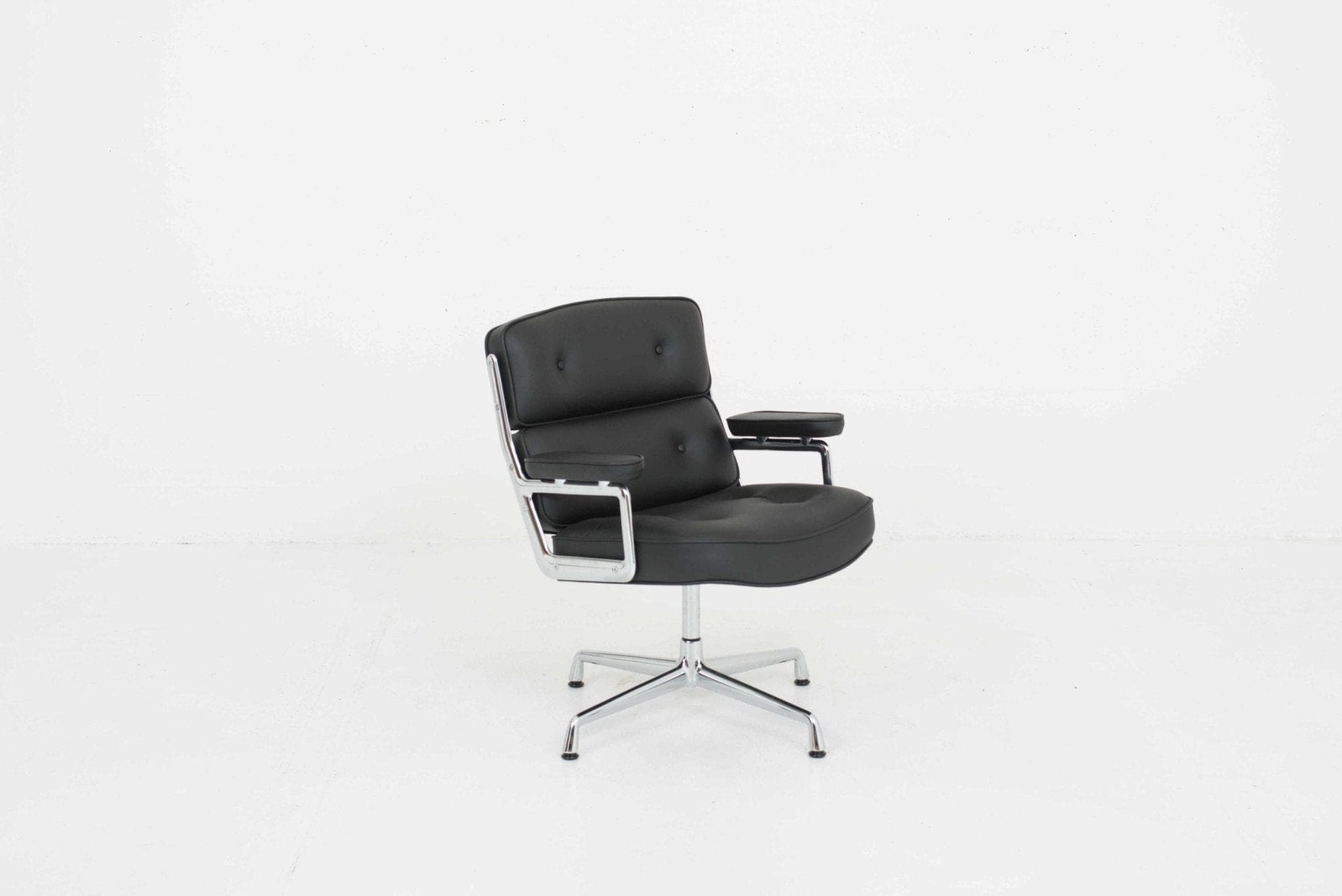 Eames Lobby Chair ES 108 Vitra Vintage 2nd home