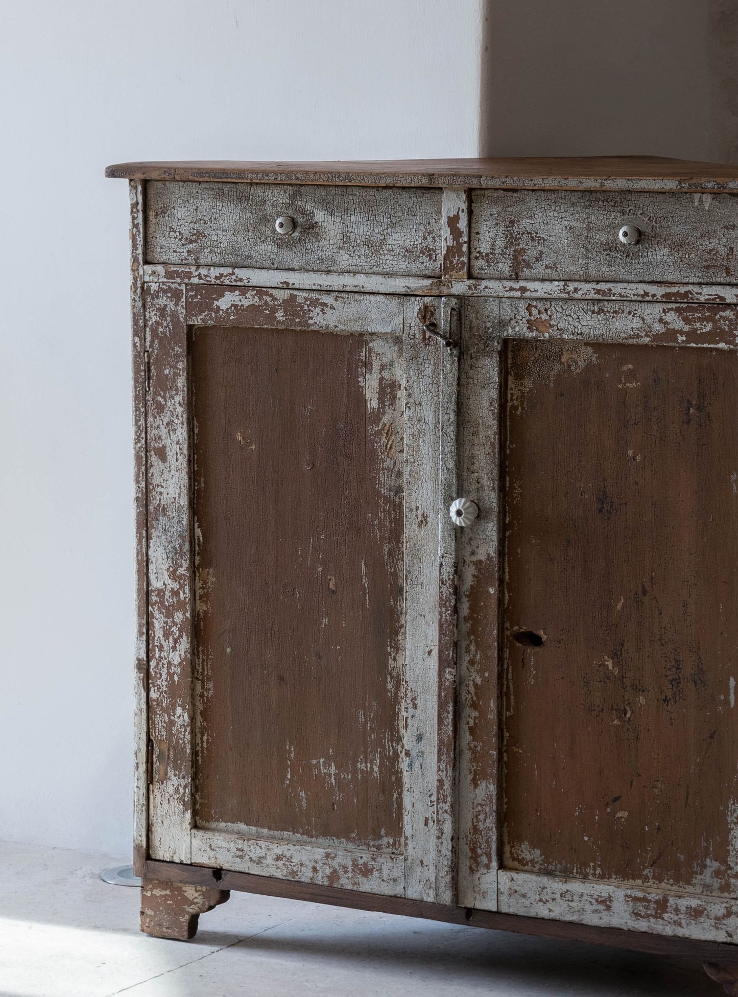 Distressed Eckschrank Vintage - 2nd home