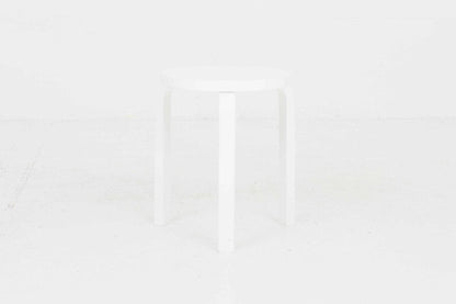 Alvar Aalto Hocker 60 von Artek in Weiss - 2nd home