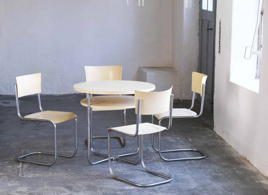 Bauhaus Freischwinger Set mit vier Stühlen + Tisch - 2nd home