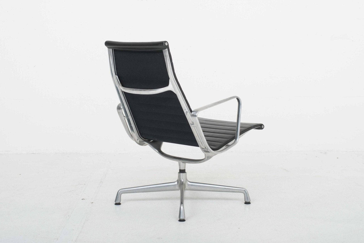 Charles & Ray Eames EA 115 Sessel von Vitra - 2nd home