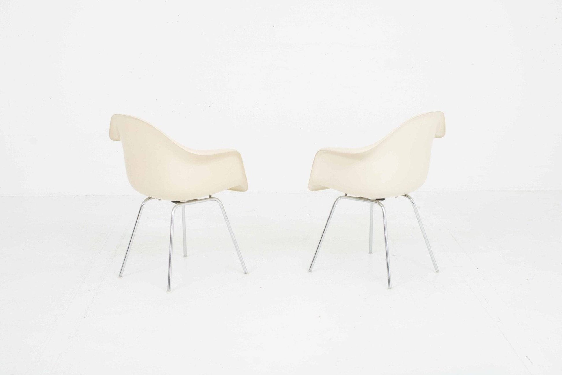 Charles & Ray Eames Fiberglas Armchair DAX von Vitra - 2nd home