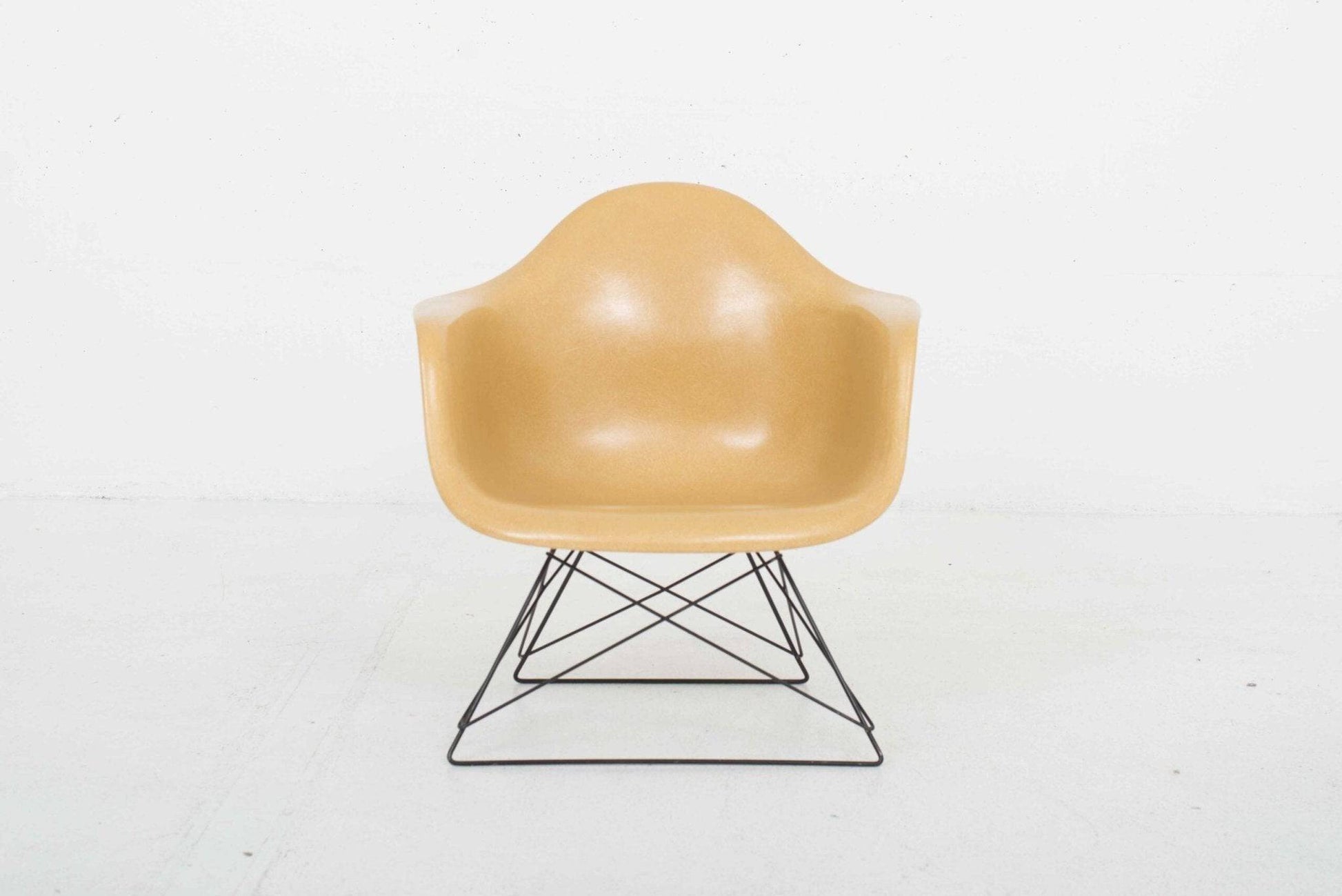 Charles & Ray Eames LAR Armchair von Herman Miller - 2nd home