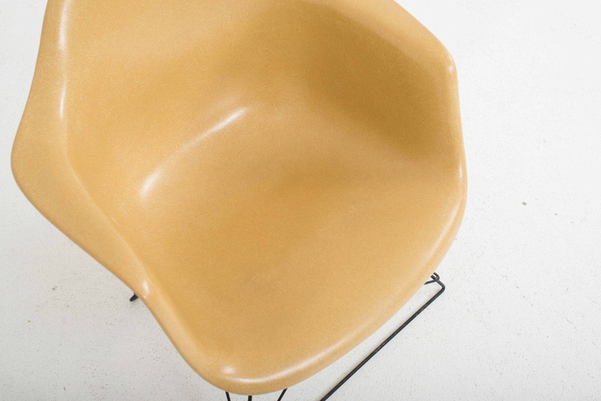 Charles & Ray Eames LAR Armchair von Herman Miller - 2nd home