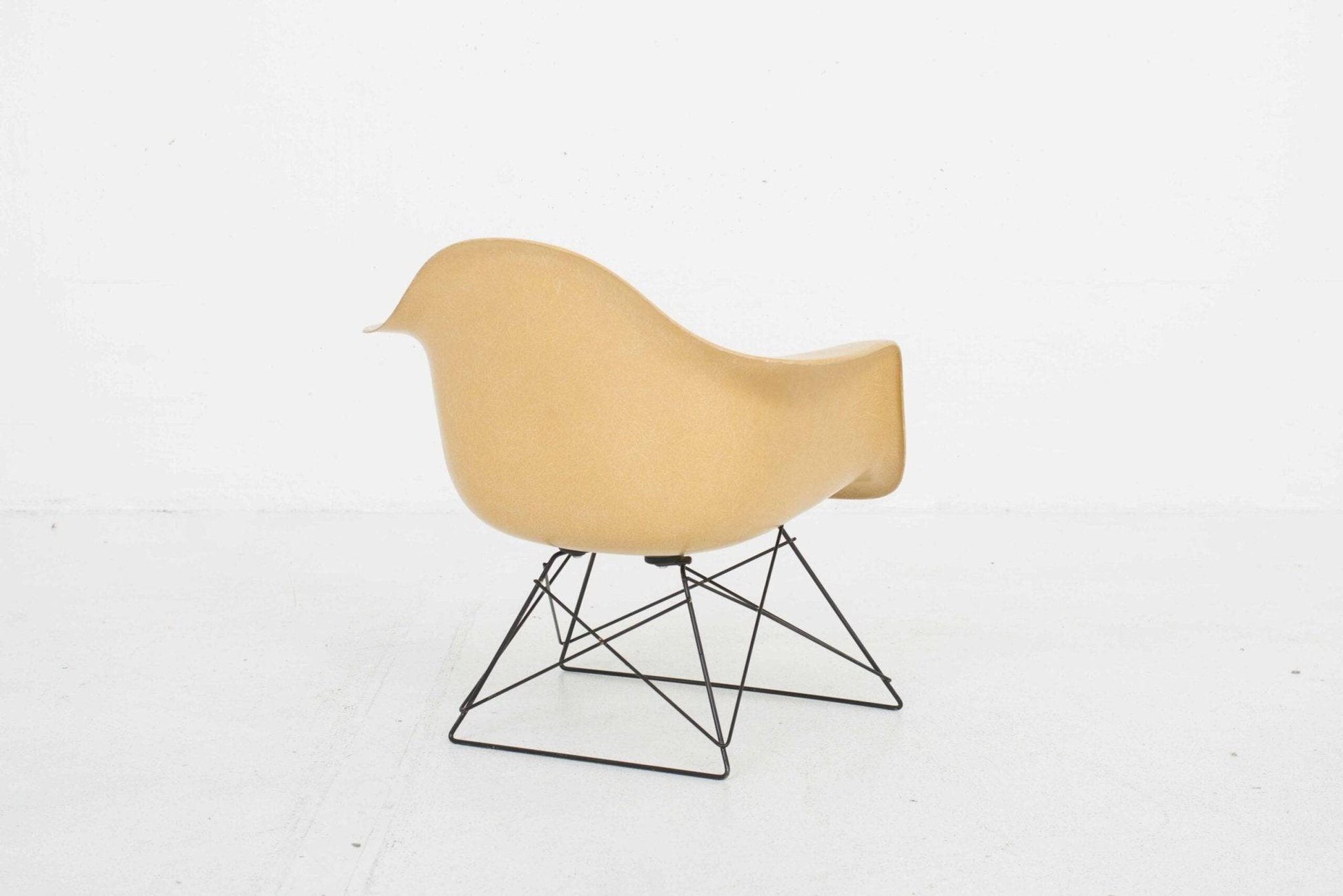 Charles & Ray Eames LAR Armchair von Herman Miller - 2nd home