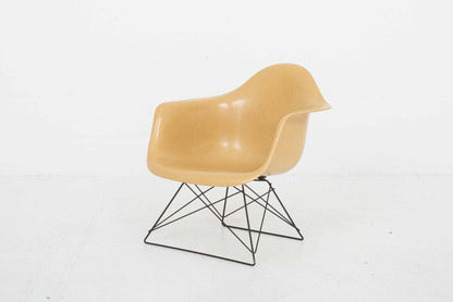 Charles & Ray Eames LAR Armchair von Herman Miller - 2nd home