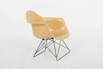 Charles & Ray Eames LAR Armchair von Herman Miller - 2nd home