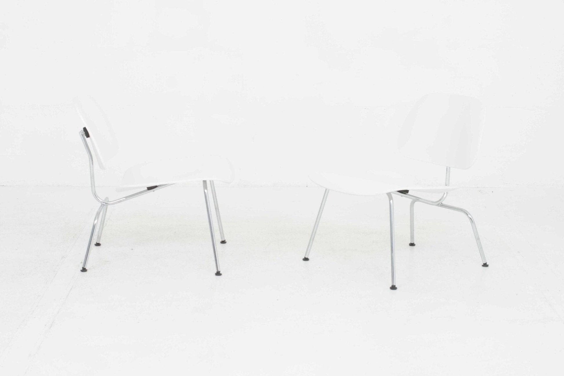 Charles & Ray Eames LCM Sessel von Vitra in Weiss - 2nd home