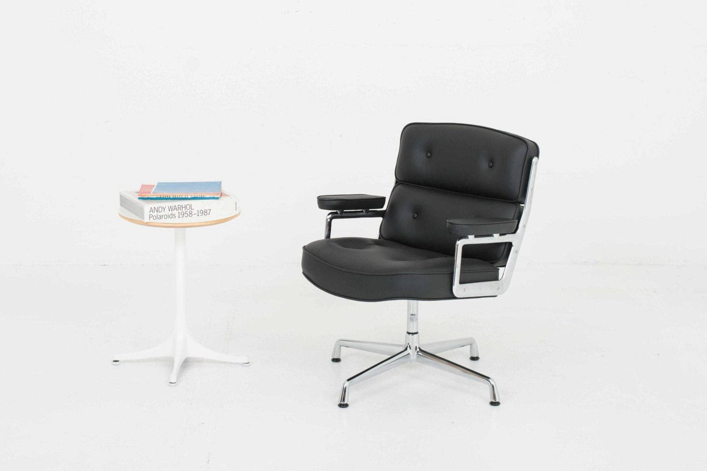 Charles & Ray Eames Lobby Chair ES 108 von Vitra - 2nd home