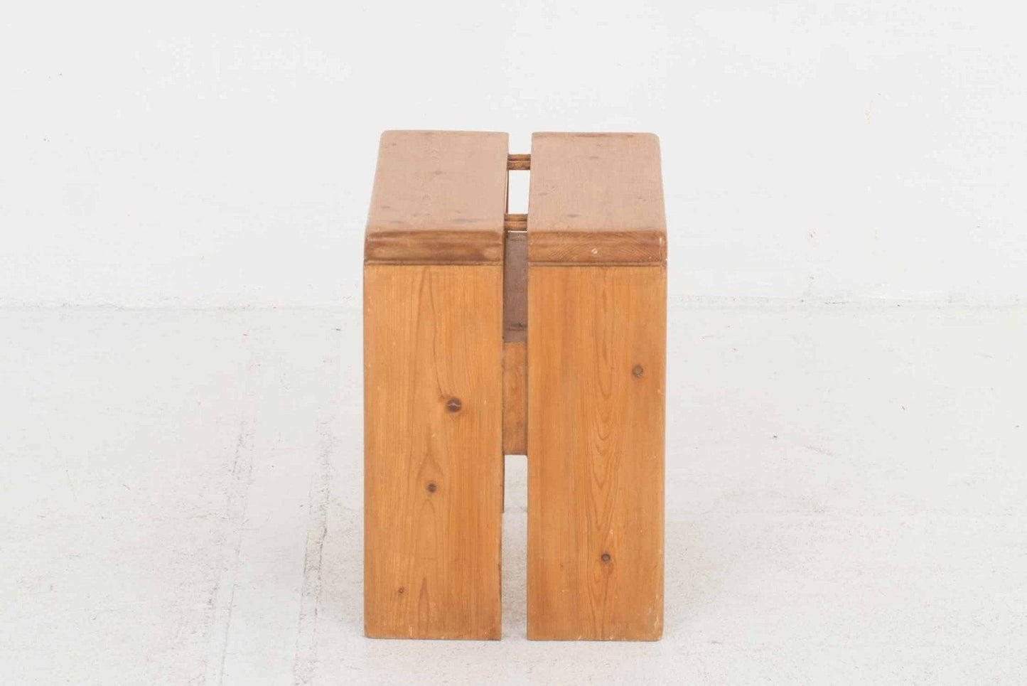 Charlotte Perriand les Arcs Hocker - 2nd home