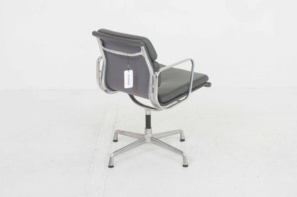 Eames EA 208 Soft Pad von Vitra in grauem Leder und Aluminium poliert - 2nd home