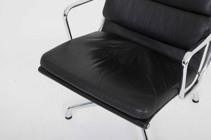 Eames EA 215 Soft Pad Chair von Vitra - 2nd home