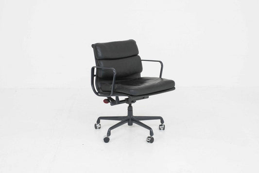 Eames EA 217 Soft Pad Bürostuhl von Herman Miller in schwarzem Leder - 2nd home