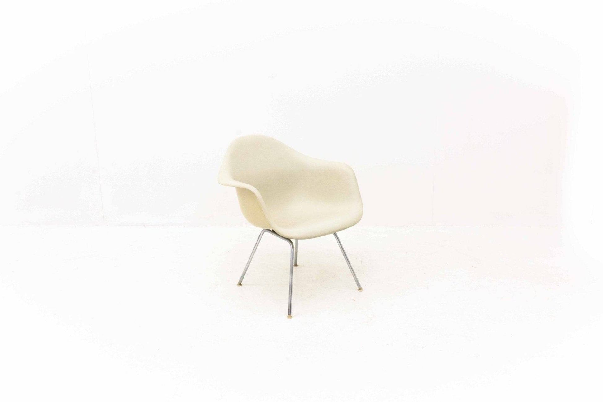 Eames Fiberglas Armchair von Vitra - 2nd home