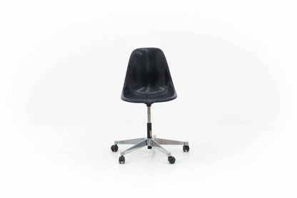 Eames Fiberglas Sidechair PSCC von Vitra - 2nd home