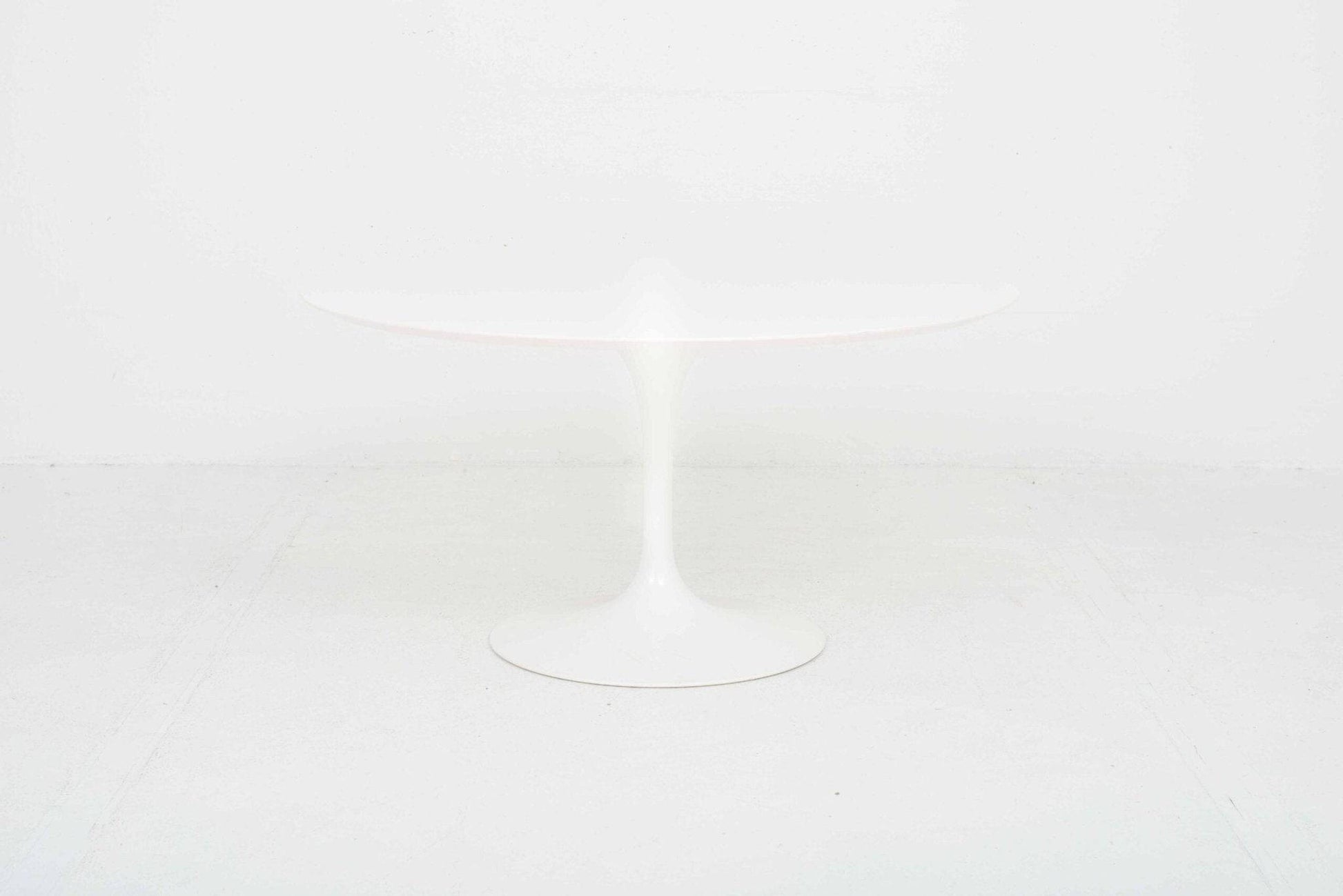 Eero Saarinen Tulip Tisch 137cm- frühe Edition von Wohnbedarf / Knoll - 2nd home