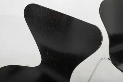 Fritz Hansen 3107 Stühle von Arne Jacobsen in Schwarz lasiert - 2nd home