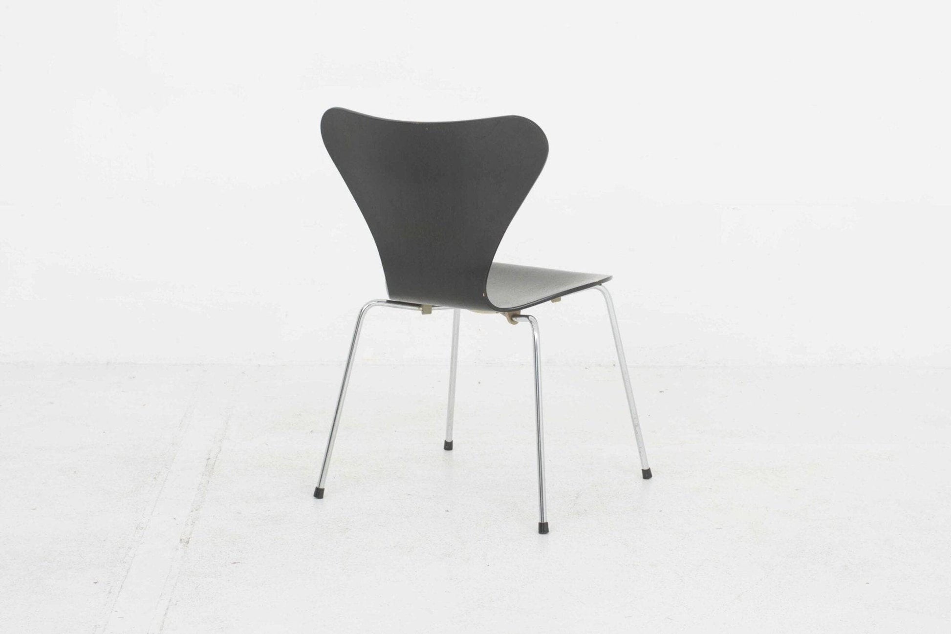 Fritz Hansen 3107 Stühle von Arne Jacobsen in Schwarz lasiert - 2nd home