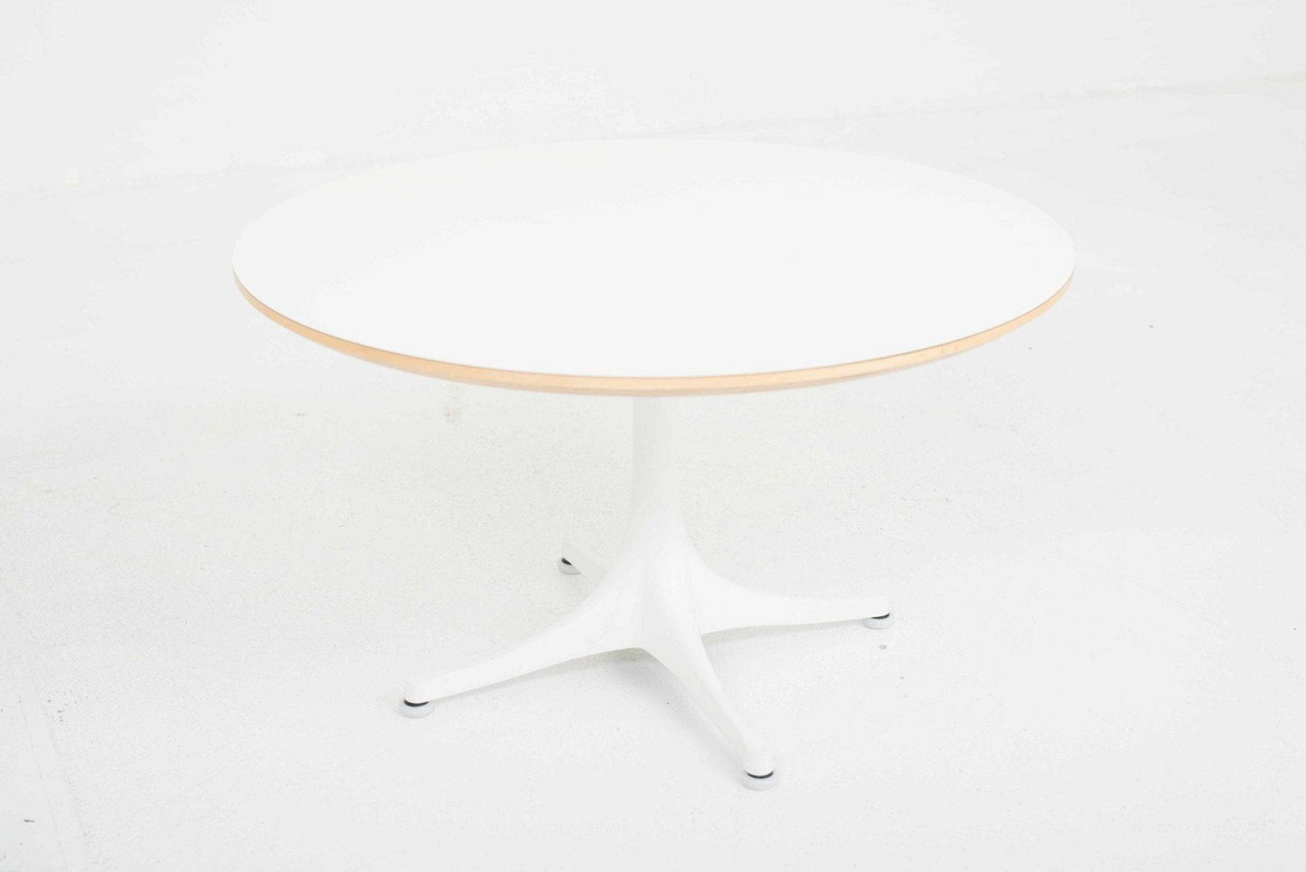 George Nelson Pedestal Table Couchtisch von Vitra in Weiss - 2nd home