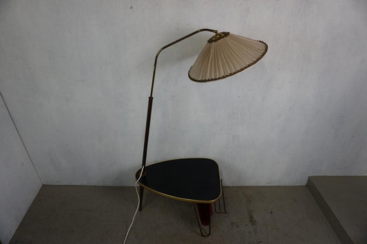 Exklusive Vintage Lampe mit Nierentisch und Zeitungsablage - 2nd home
