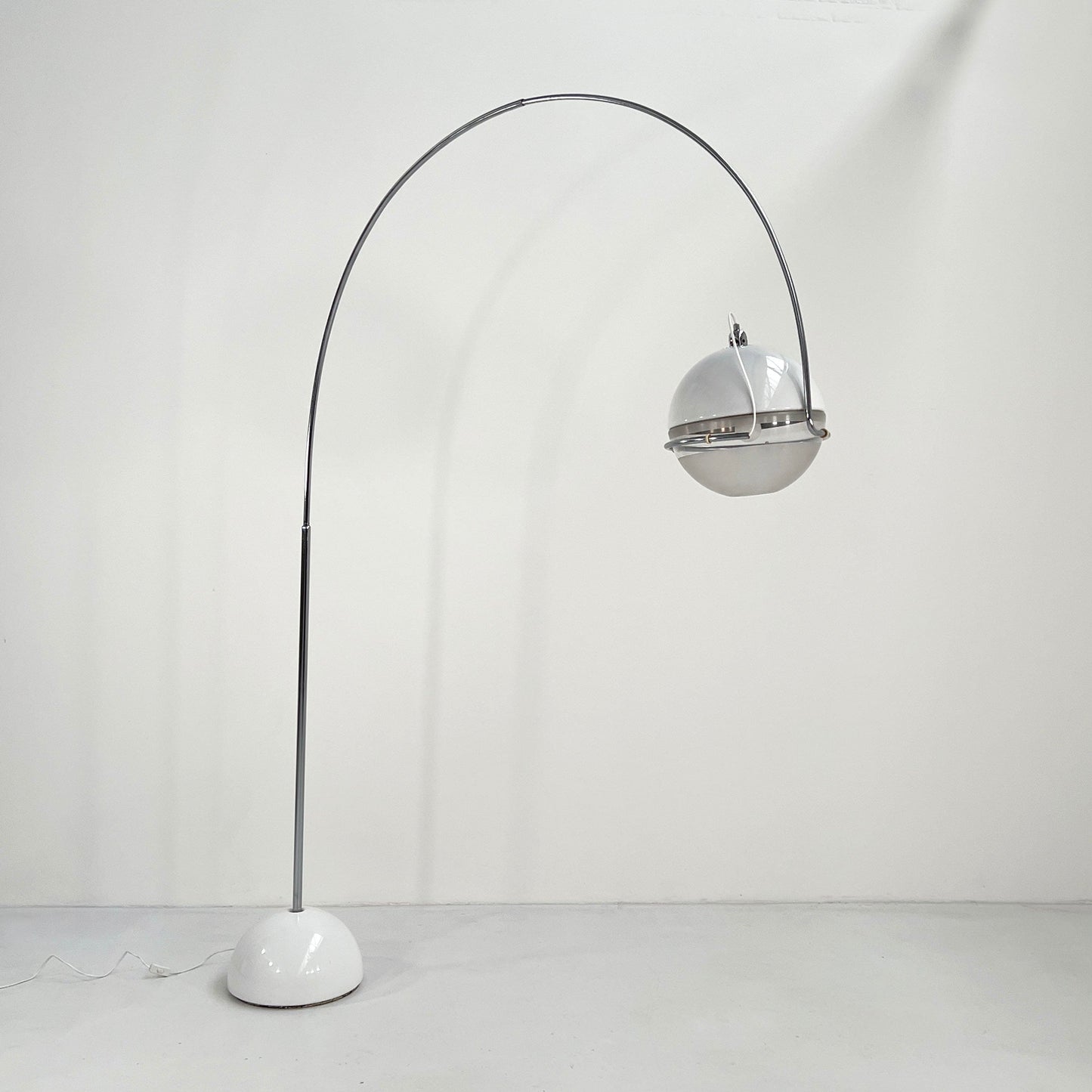 Focus Arc floor lamp by Fabio Lenci for Guzzini, 1970s vintage